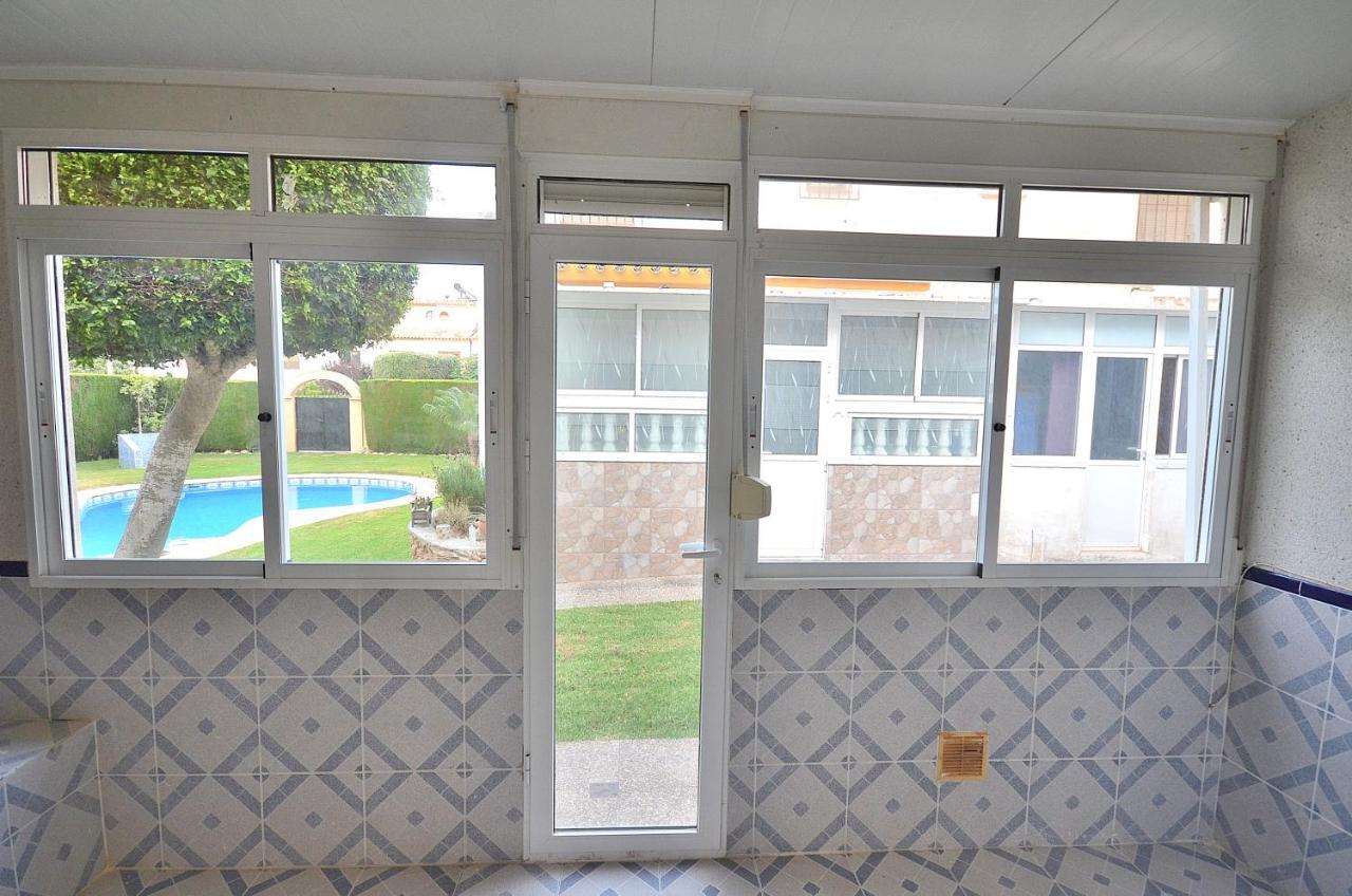 Agradable Adosado Con Piscina, Duchas Hidromasaje Villa Torrevieja Exterior foto