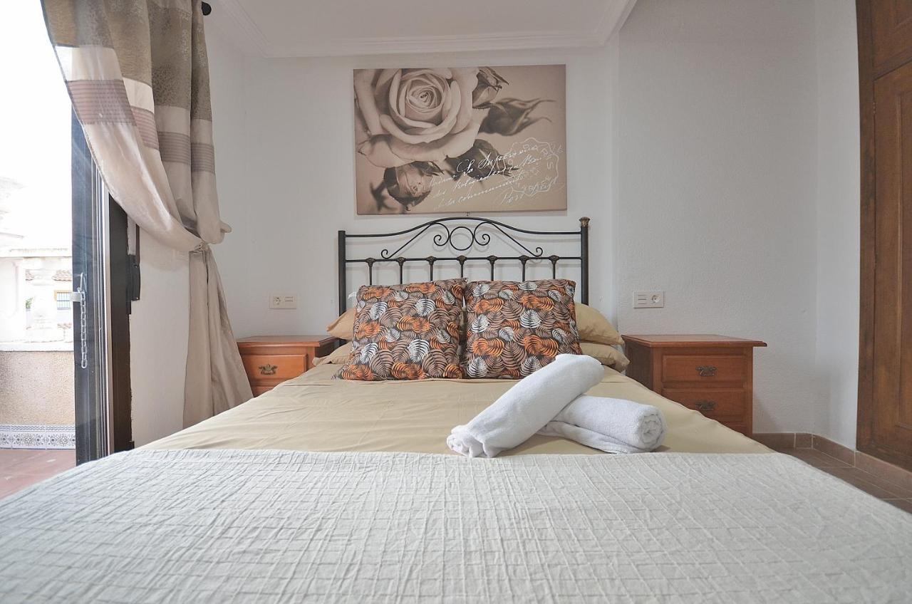Agradable Adosado Con Piscina, Duchas Hidromasaje Villa Torrevieja Exterior foto