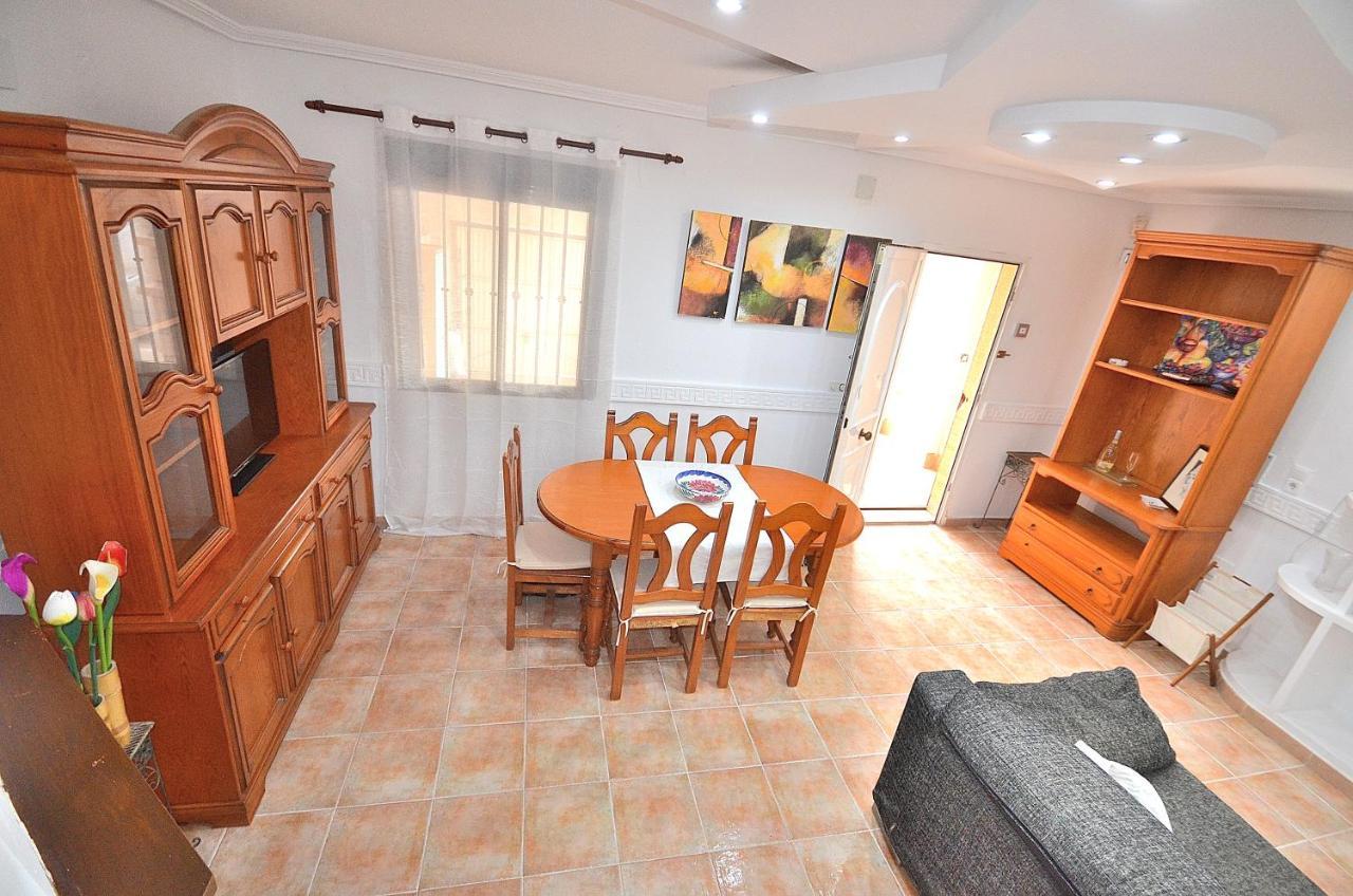 Agradable Adosado Con Piscina, Duchas Hidromasaje Villa Torrevieja Exterior foto