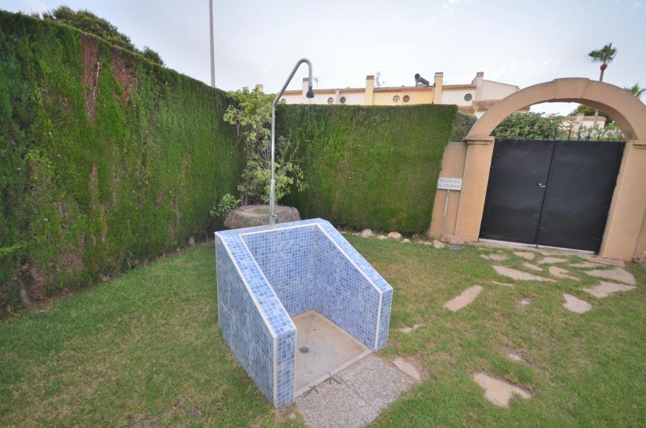 Agradable Adosado Con Piscina, Duchas Hidromasaje Villa Torrevieja Exterior foto
