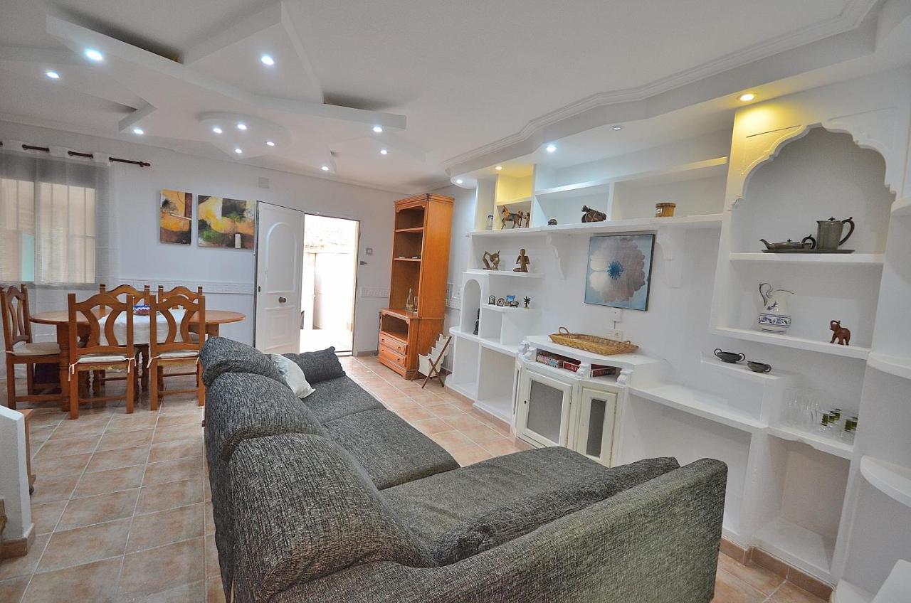 Agradable Adosado Con Piscina, Duchas Hidromasaje Villa Torrevieja Exterior foto