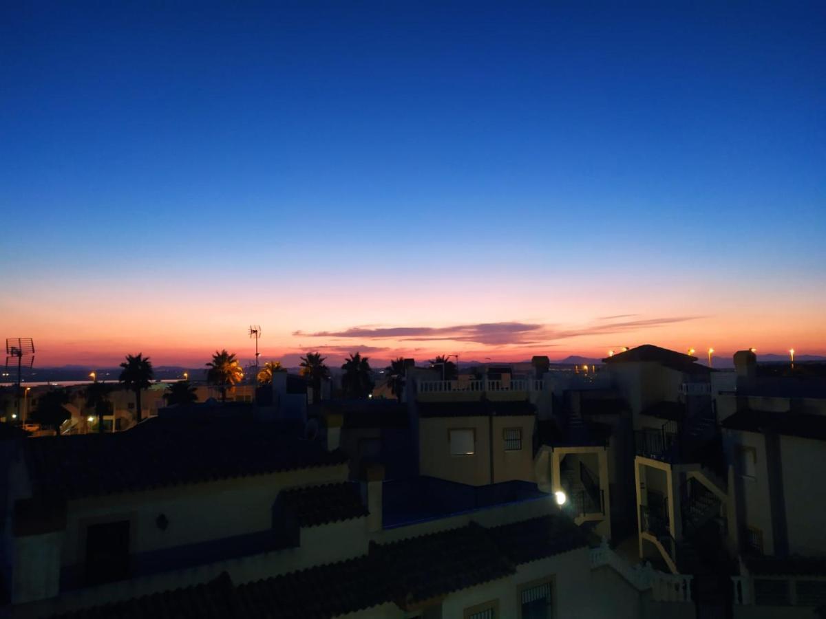 Agradable Adosado Con Piscina, Duchas Hidromasaje Villa Torrevieja Exterior foto